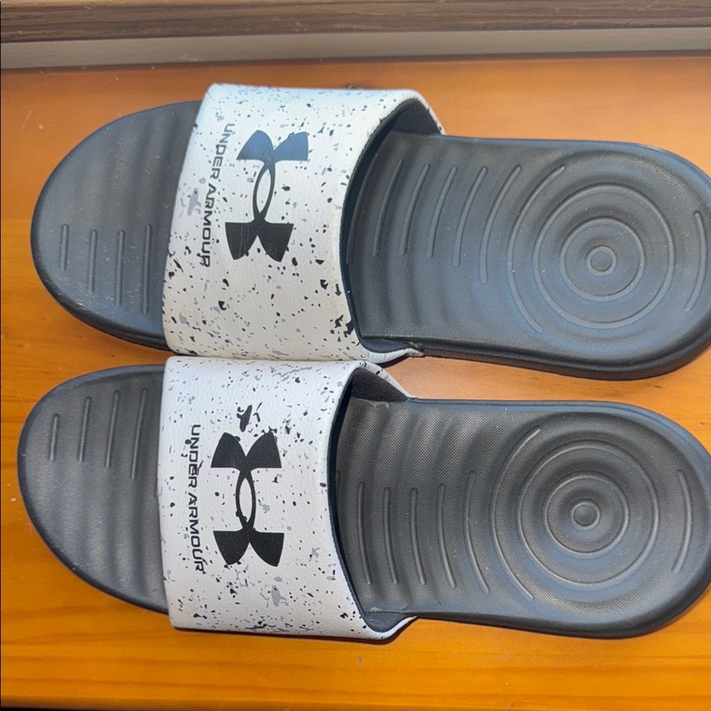 Under Armour Black and White Slide Sandals size 10